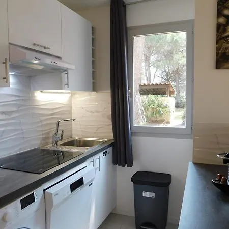 Apartment Charming T2 Domaine De Valescure Air-conditioned Parking Swimming Pool Saint-Raphael (Var)